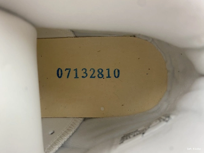 Retro Jordan CT8529-162 Hare 6 0825